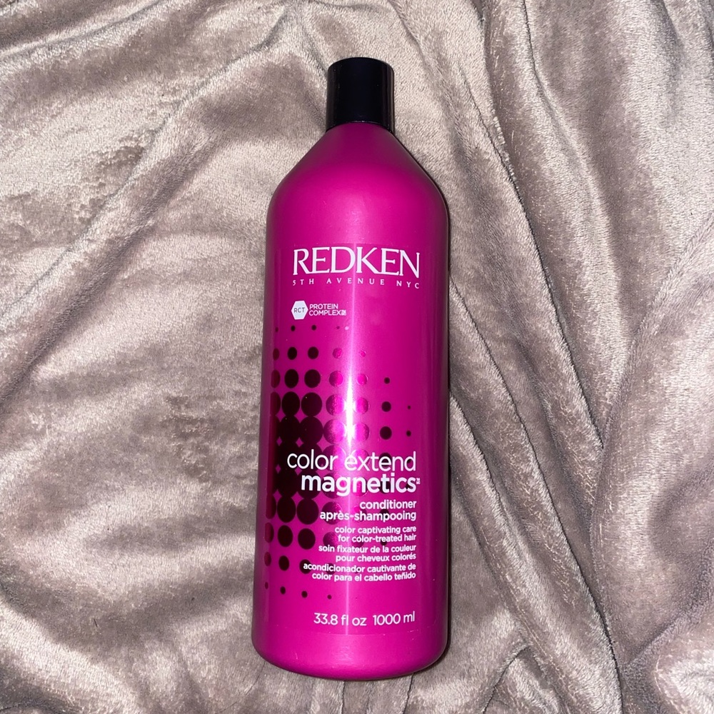 [Redken] - Color Extend Magnetics Conditioner